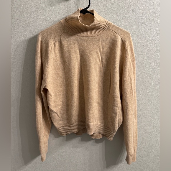 Aritzia Babaton Perry Sweater - Picture 1 of 6